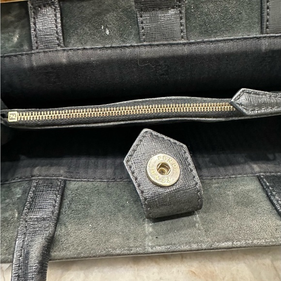 Fendi Petite 2Jours (“Petite Toujoure") tote bag. - Picture 11 of 16